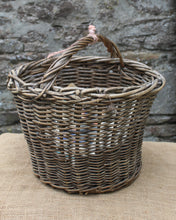 Load image into Gallery viewer, Clyde Valley Orchard Baskets Reproductions